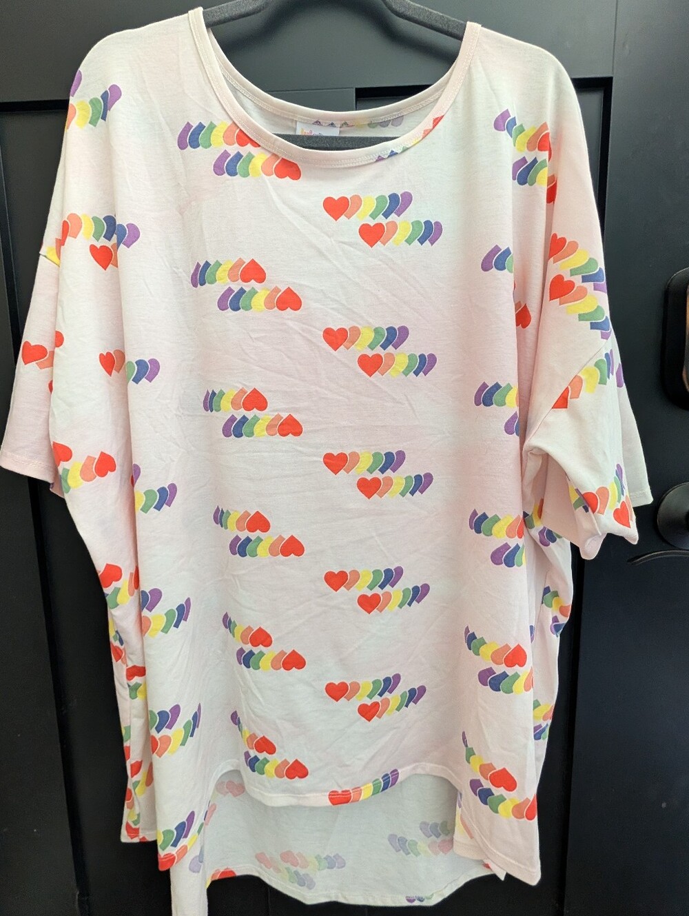 LuLaRoe Rainbow Hearts Irma Tunic Top High Low Hem Women's 3XL Size 24-26